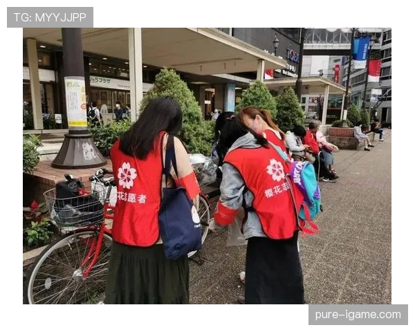 日本队获樱花助威，球迷热情点燃胜利之路