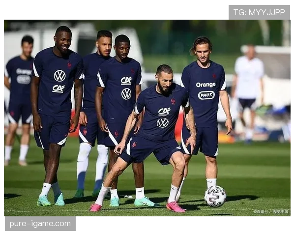 热那亚主帅强硬治军显成效，球队状态强势回暖