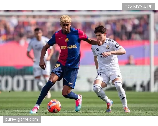 西甲荣耀再现！传奇球队强势逆转，状态回暖引热议