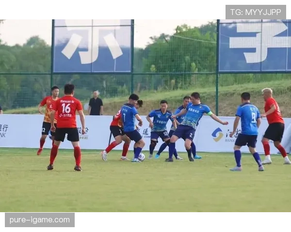 亚运会足球赛激情开赛，各国健儿奋勇争冠