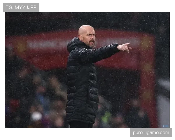 滕哈赫进攻体系本赛季持续提升，战术执行与前场配合走势清晰