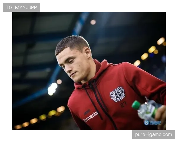 杜埃 vs 维尔茨：同为新星中场，组织能力与参与度的关键差异在哪？